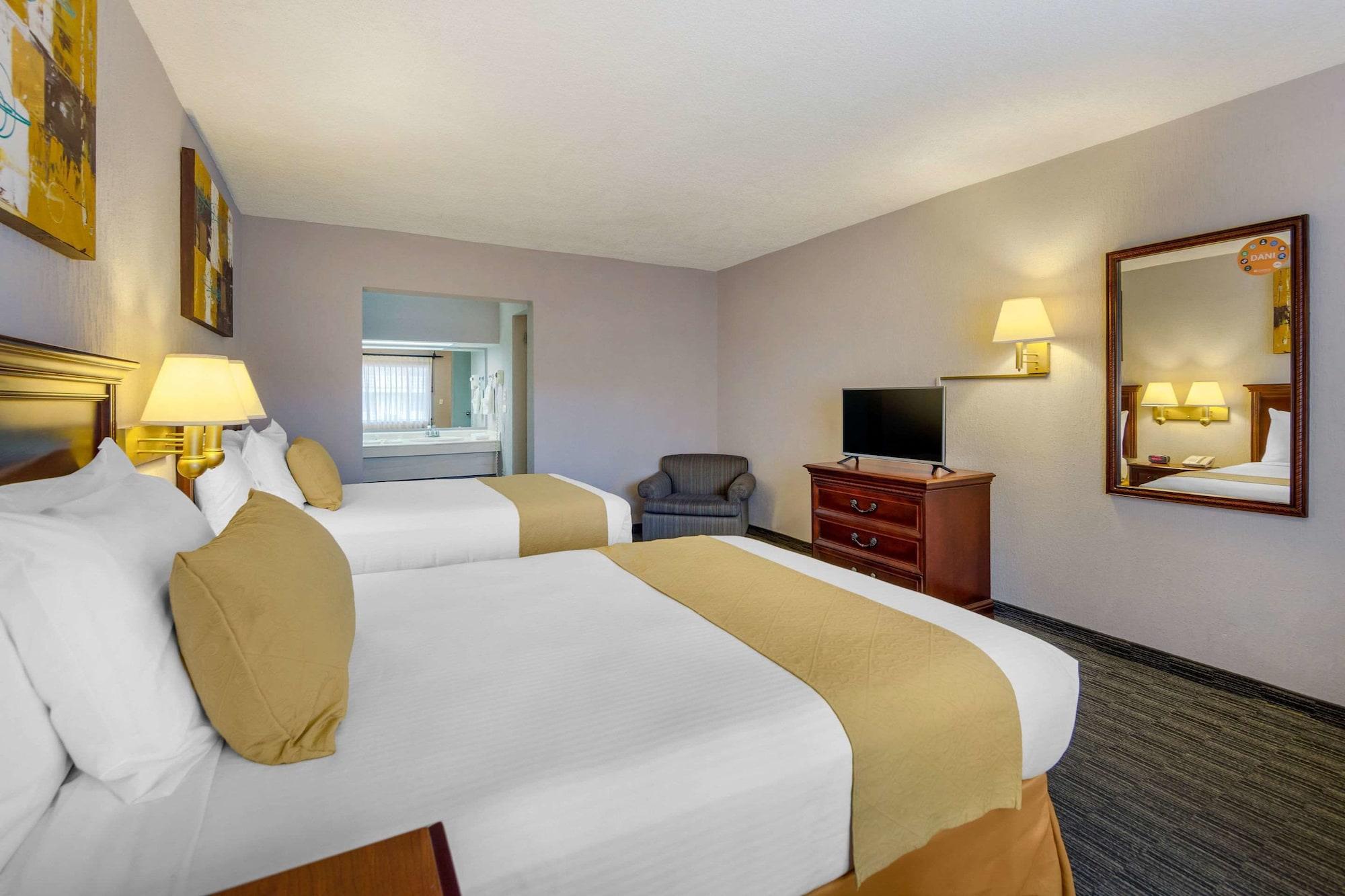 Quality Inn פיידראס נגראס מראה חיצוני תמונה