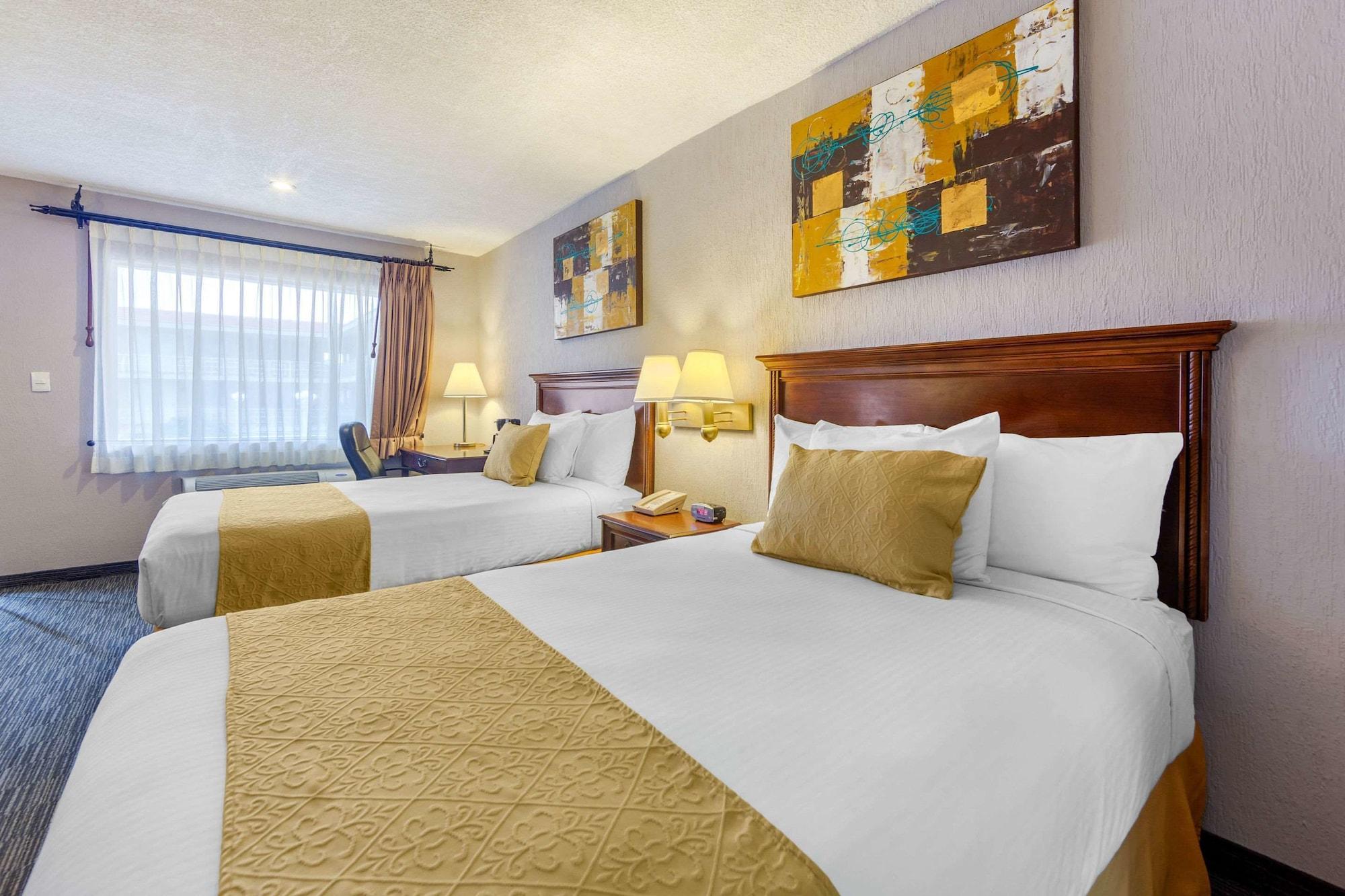 Quality Inn פיידראס נגראס מראה חיצוני תמונה