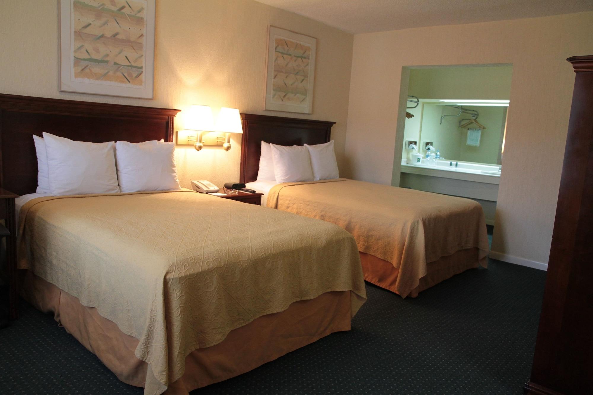 Quality Inn פיידראס נגראס מראה חיצוני תמונה