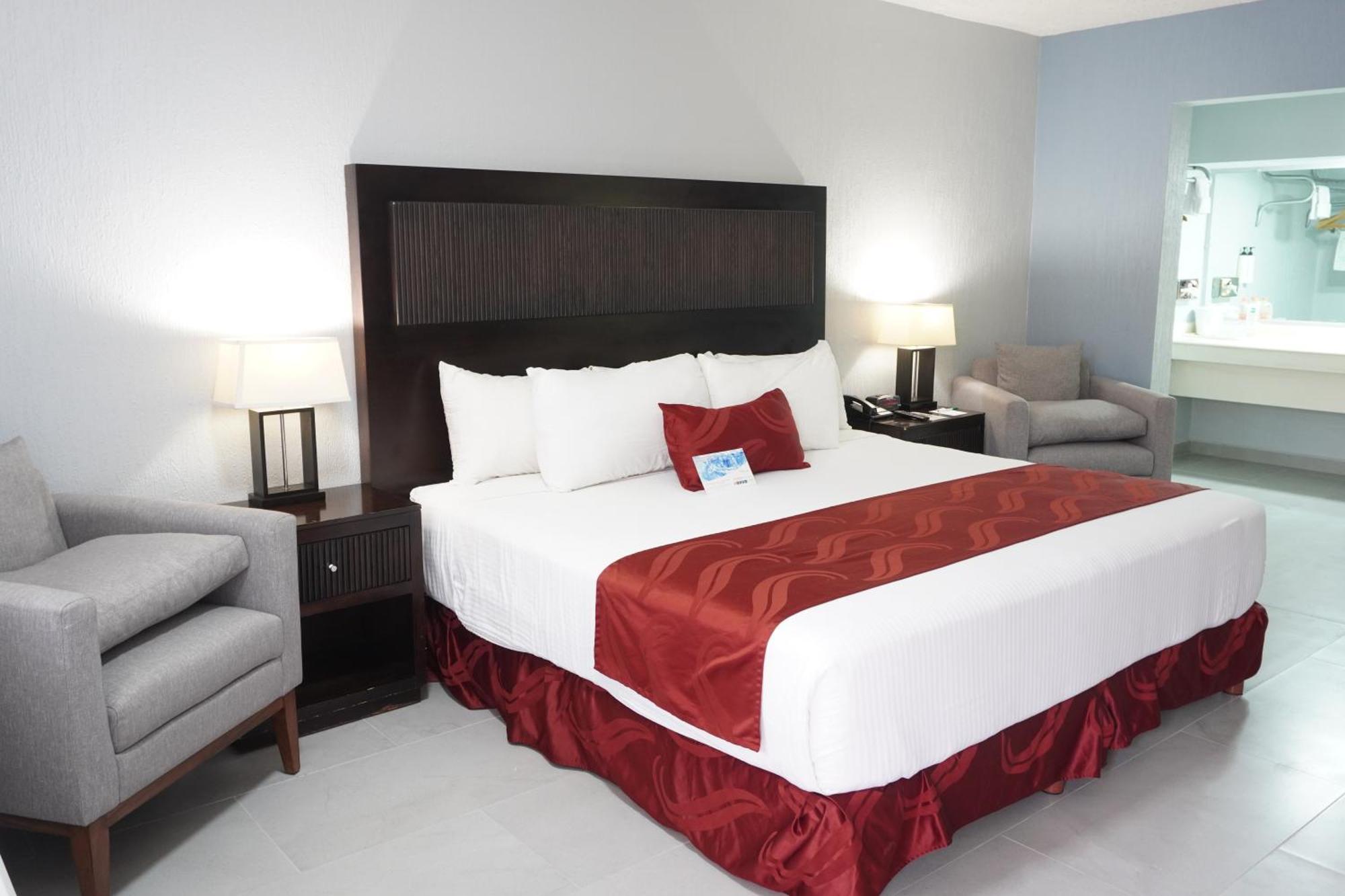 Quality Inn פיידראס נגראס מראה חיצוני תמונה