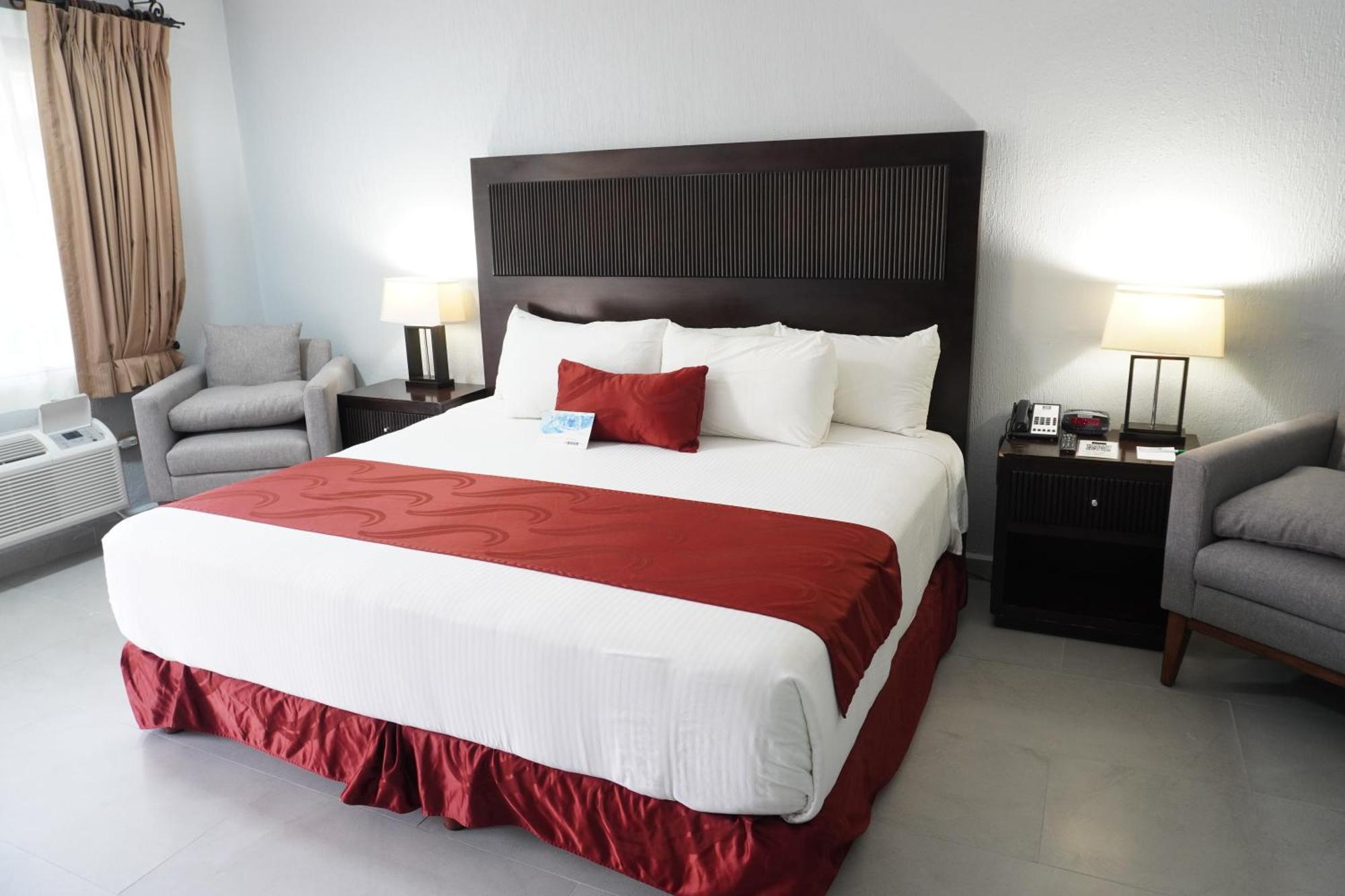 Quality Inn פיידראס נגראס מראה חיצוני תמונה