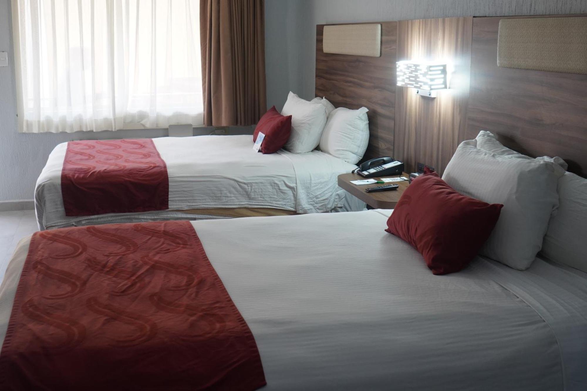 Quality Inn פיידראס נגראס מראה חיצוני תמונה