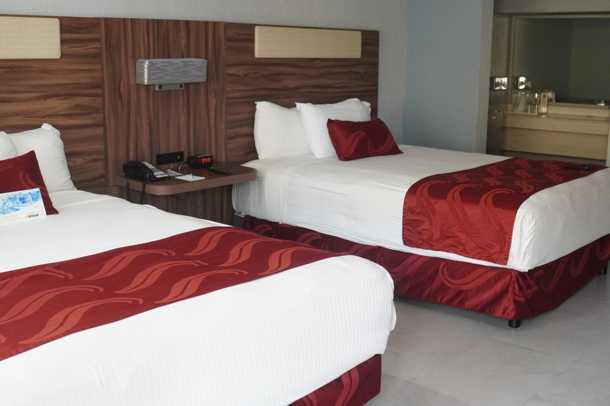Quality Inn פיידראס נגראס מראה חיצוני תמונה