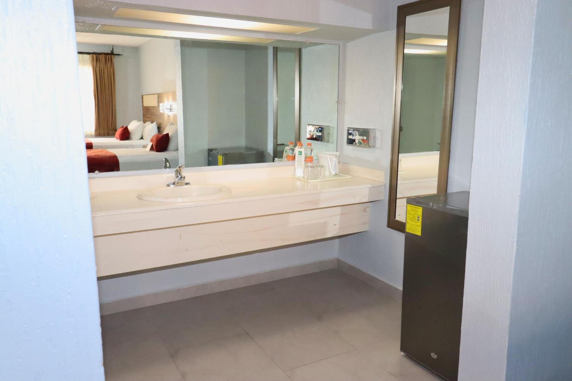 Quality Inn פיידראס נגראס מראה חיצוני תמונה