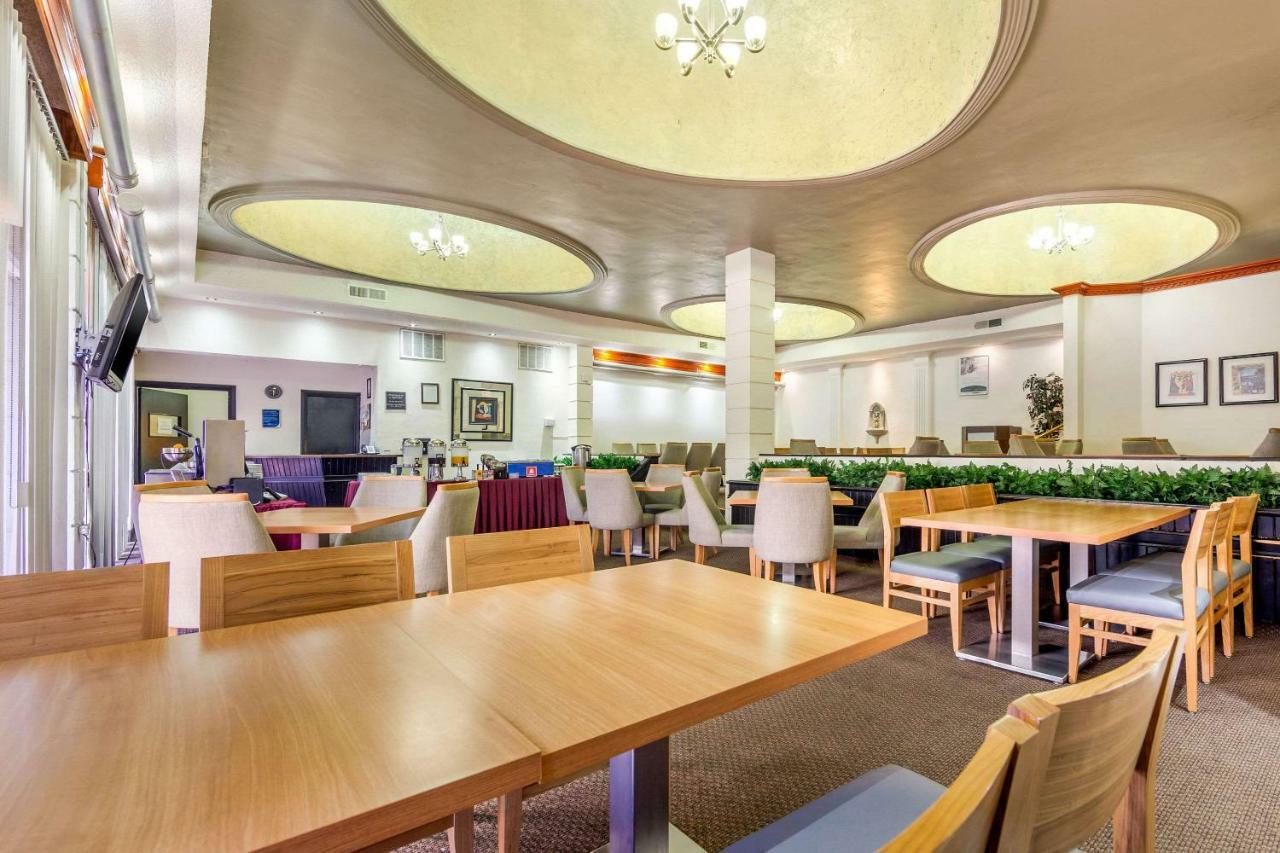 Quality Inn פיידראס נגראס מראה חיצוני תמונה